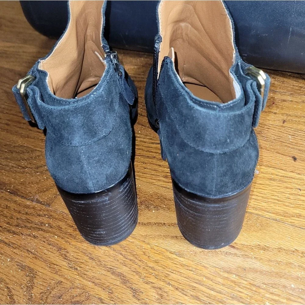 Sarto Size 7.5 Black Suede Ankle Boots